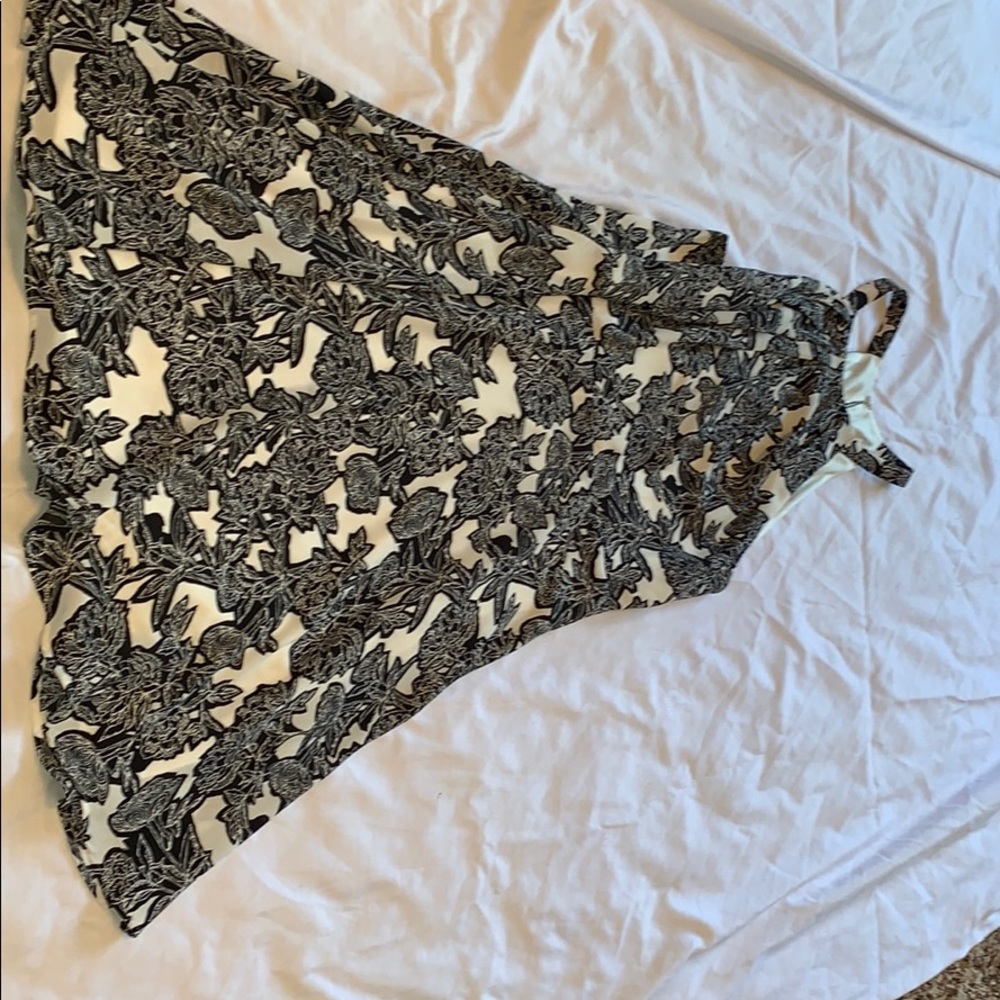Express black and white dress